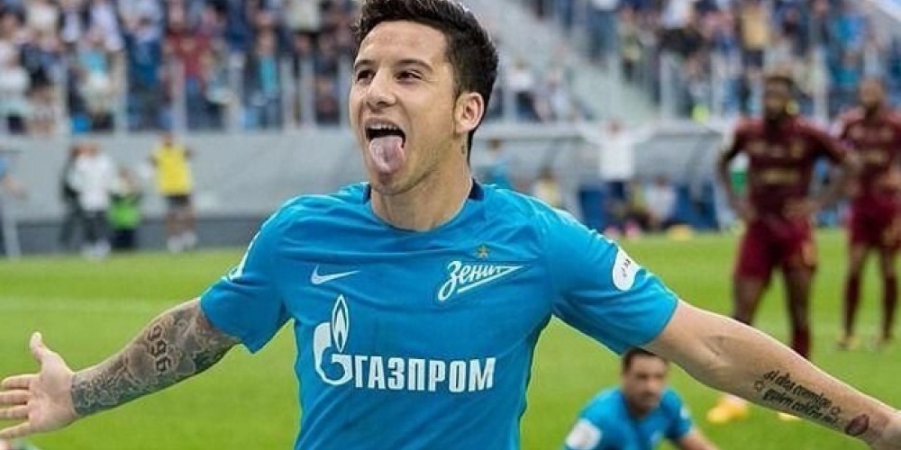 Sebasti&aacute;n Driussi se luce como relator en Rusia &iquest;tiene futuro despu&eacute;s del f&uacute;tbol?