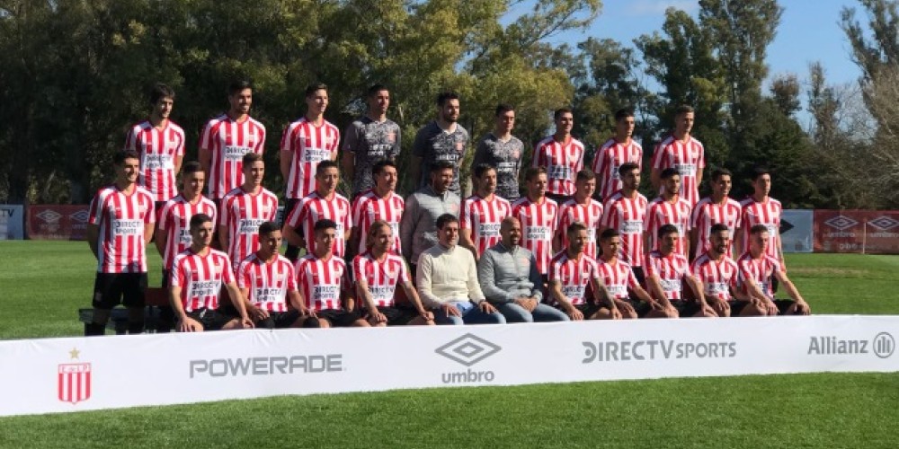 Estudiantes LP presentó su camiseta para la temporada 2018/2019