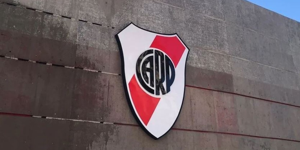 River Plate present&oacute; su nuevo escudo