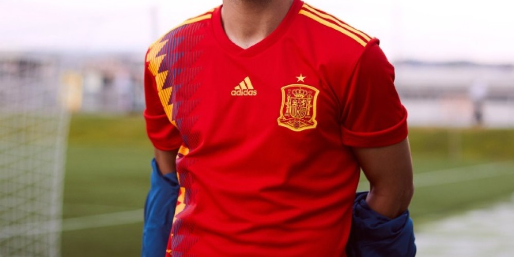 Polémica repercusión en redes por la nueva camiseta de España