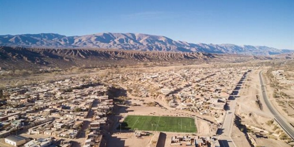 Aprovechando la geograf&iacute;a, estos son los 10 estadios m&aacute;s extremos en los que podr&iacute;a jugar de local Argentina
