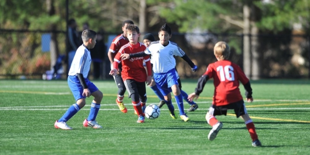 FIFA: Se hizo pasar por representante y estafó al padre de un futbolista