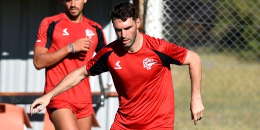 Umbro present&oacute; la camiseta alternativa de Estudiantes de La Plata