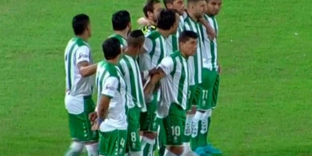 Sin jugar por algunos segundos, un equipo del Ascenso argentino protest&oacute; a su dirigencia