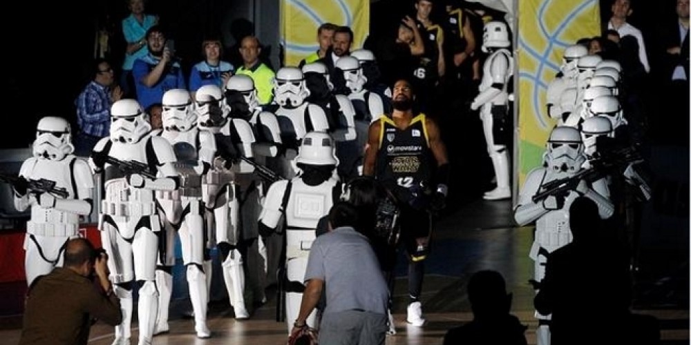 Los soldados de Star Wars escoltaron a un equipo del básquet español