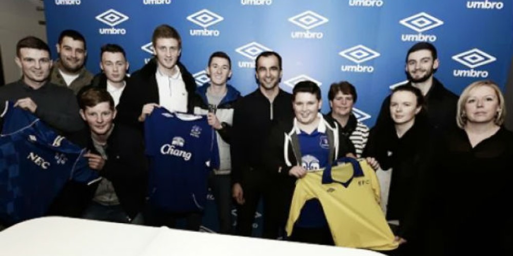 Umbro vuelve a vestir al Everton