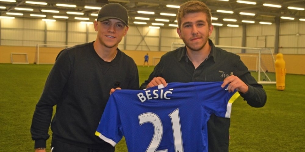 Ins&oacute;lito: un hincha hizo un casting de 92 clubes para elegir cu&aacute;l apoyar