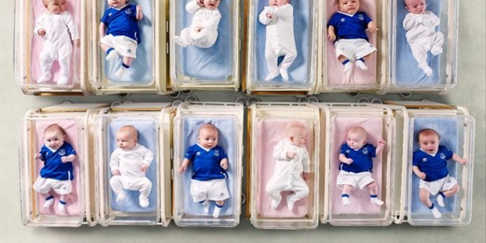 Umbro eligi&oacute; a un grupo de beb&eacute;s para presentar la nueva camiseta del Everton