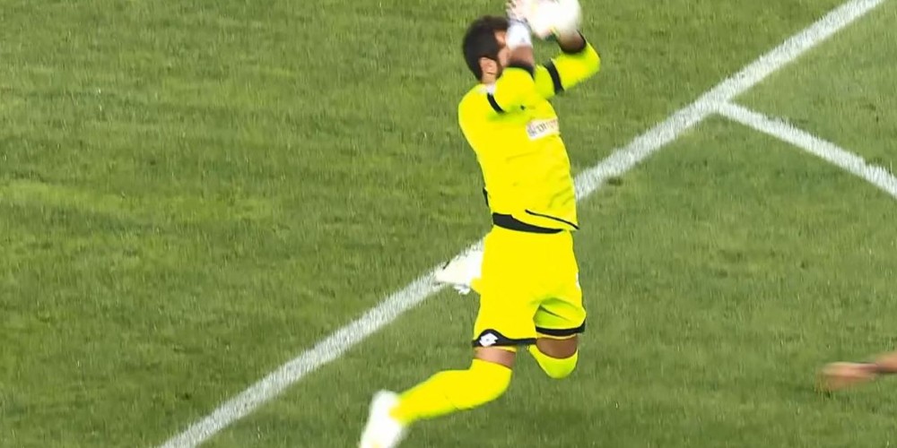 Solo 13 segundos en cancha lo posiciona como la expulsión más rápida del fútbol turco