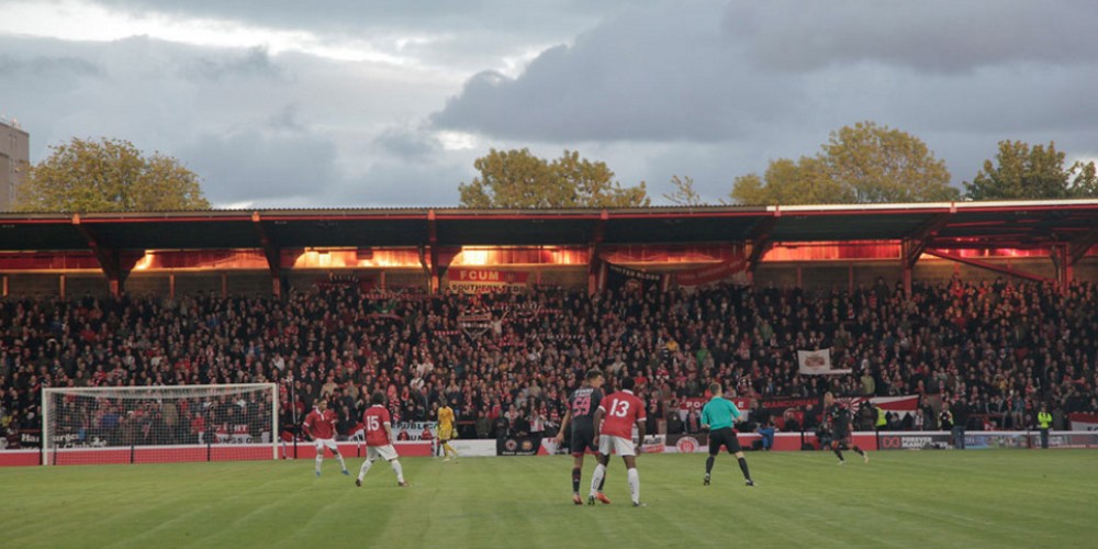 FC United of Manchester: La historia del equipo formado por un grupo de hinchas enojados del Manchester United