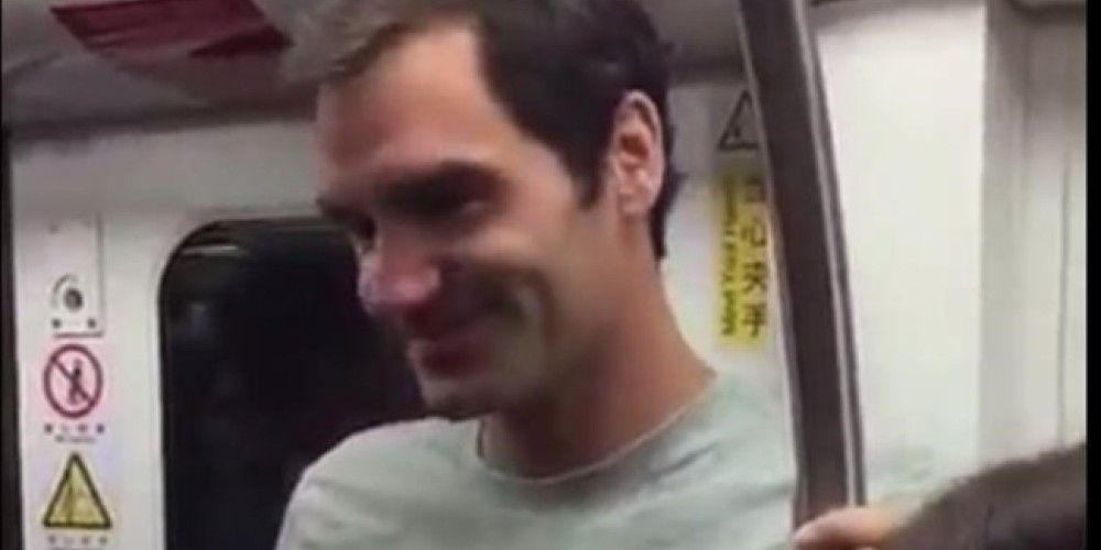 Roger Federer fue a entrenar en subte y sus aficionados no lo dejaron pasar desapercibido