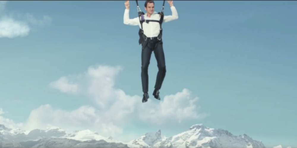 Federer en ca&iacute;da libre, el nuevo spot de Sunrise