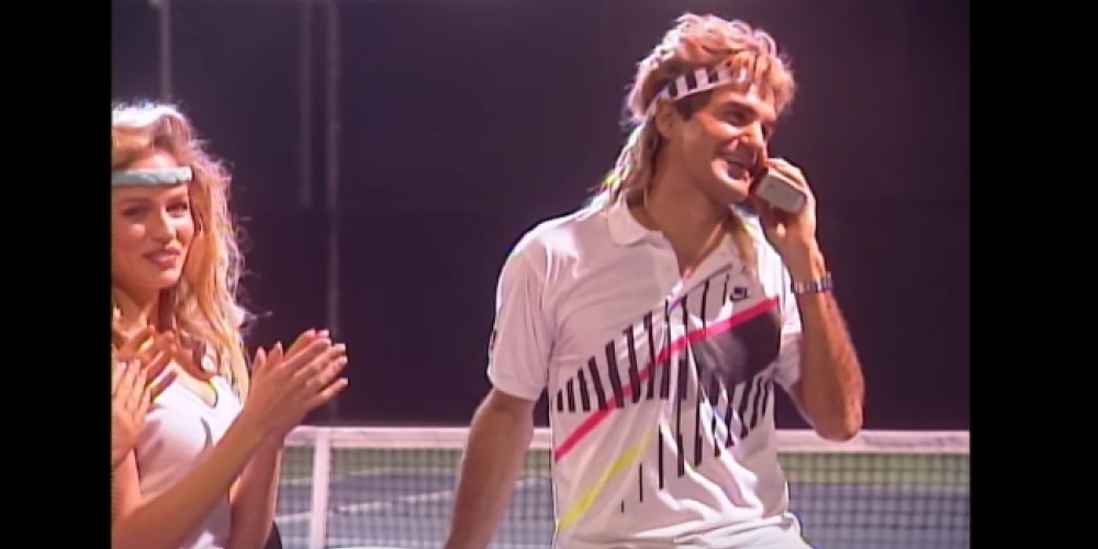 Federer se convierte en McEnroe y Agassi en el divertido comercial de Mercedes-Benz