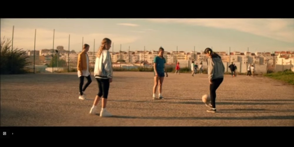 La UEFA lanzó su primera campaña a favor del desarrollo del fútbol femenino