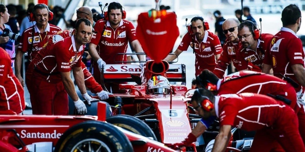 El motivo por el cual Ferrari deberá usar los uniformes del 2018