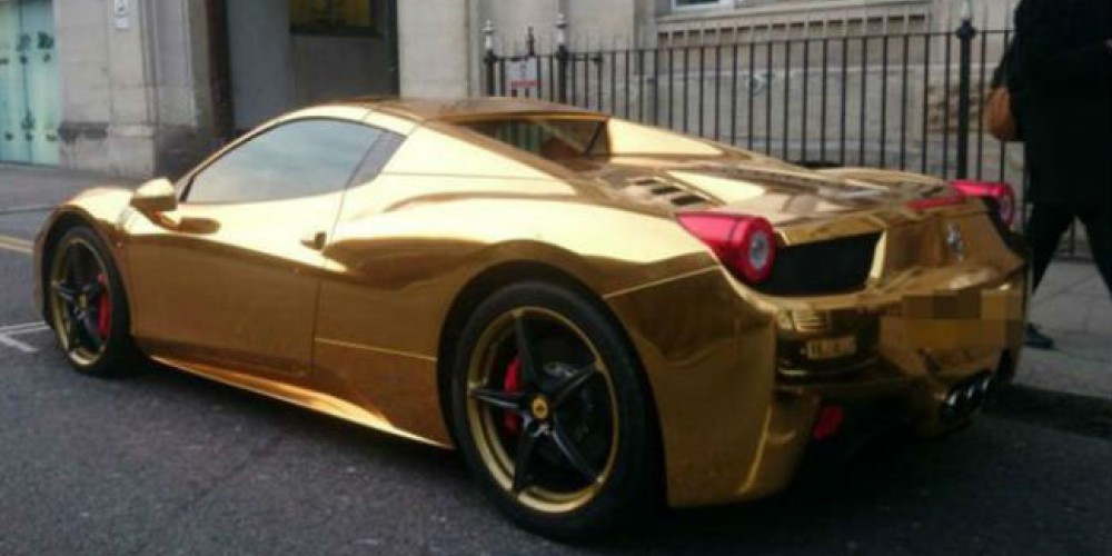 Conocé a la Ferrari de "oro" que se hizo un campeón de kickboxing