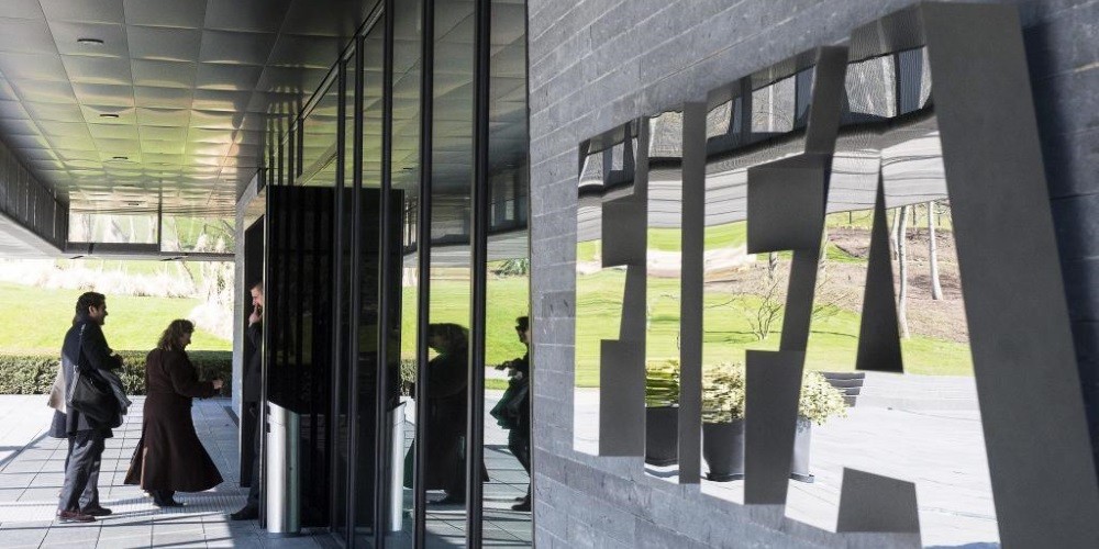 La FIFA creó un banco para controlar los fichajes de los jugadores