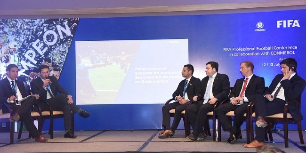 La FIFA apura a la AFA para que las licencias de los clubes tengan un solo reglamento