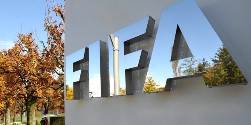La FIFA prepara una medida que podr&iacute;a cambiar el mercado de pases para siempre