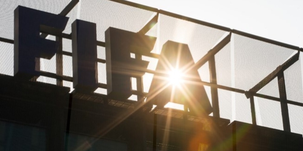 La FIFA eval&uacute;a limitar el n&uacute;mero de futbolistas cedidos en todo el mundo