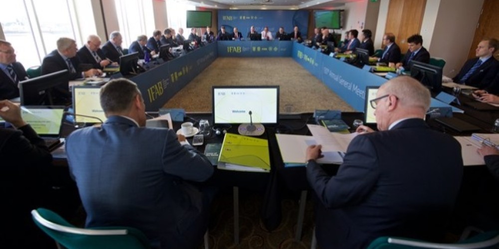 Las nuevas cinco reglas del fútbol mundial para la próxima temporada