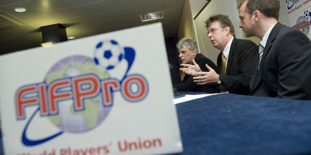 La FIFA propone una soluci&oacute;n para los jugadores adeudados y se podr&iacute;a crear una nueva figura legal para rescindir contratos