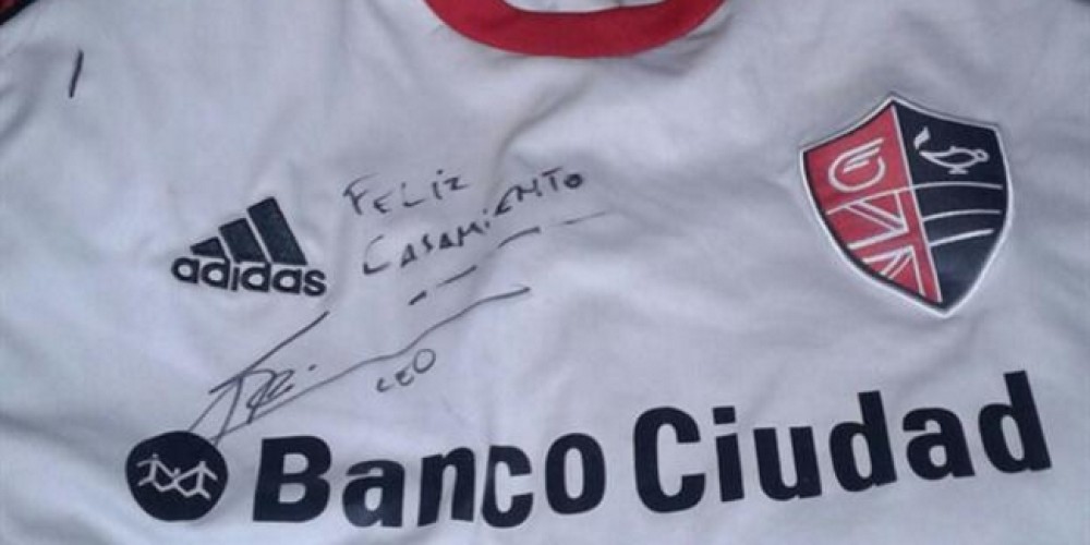 Una mujer consiguió el autógrafo de Messi que necesitaba para casarse