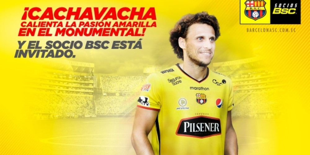 Diego Forl&aacute;n ya se prob&oacute; la camiseta del Barcelona de Ecuador