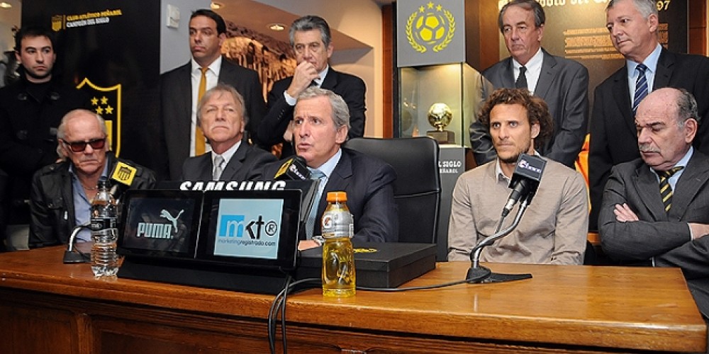 Las mejores fotos de la llegada de Forl&aacute;n a Pe&ntilde;arol