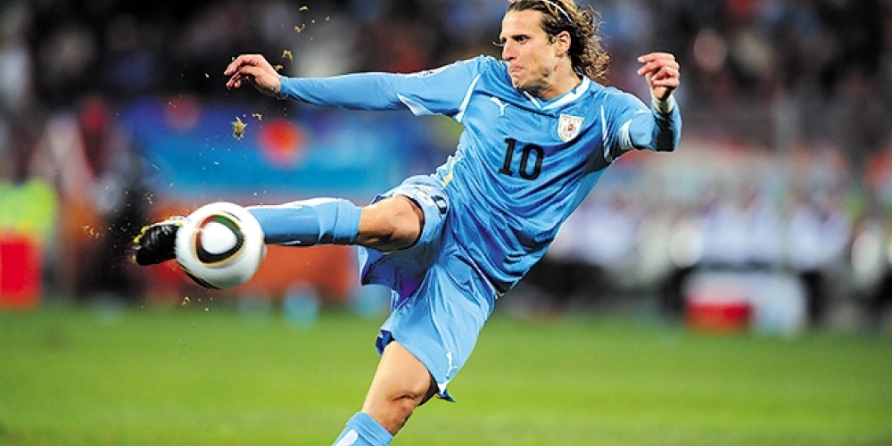 La FIFA homenajeará a Forlán y Ronaldo en el sorteo de las Eliminatorias