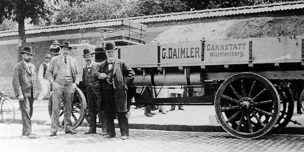 Mercedes-Benz celebra los 125 años de su primer camión y los 25 del Actros