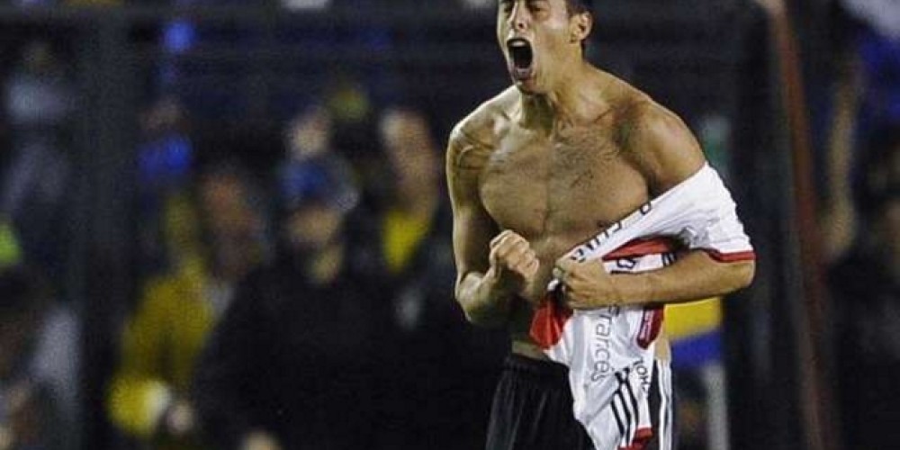 La divertida remera de Funes Mori para ver el Supercl&aacute;sico desde Inglaterra