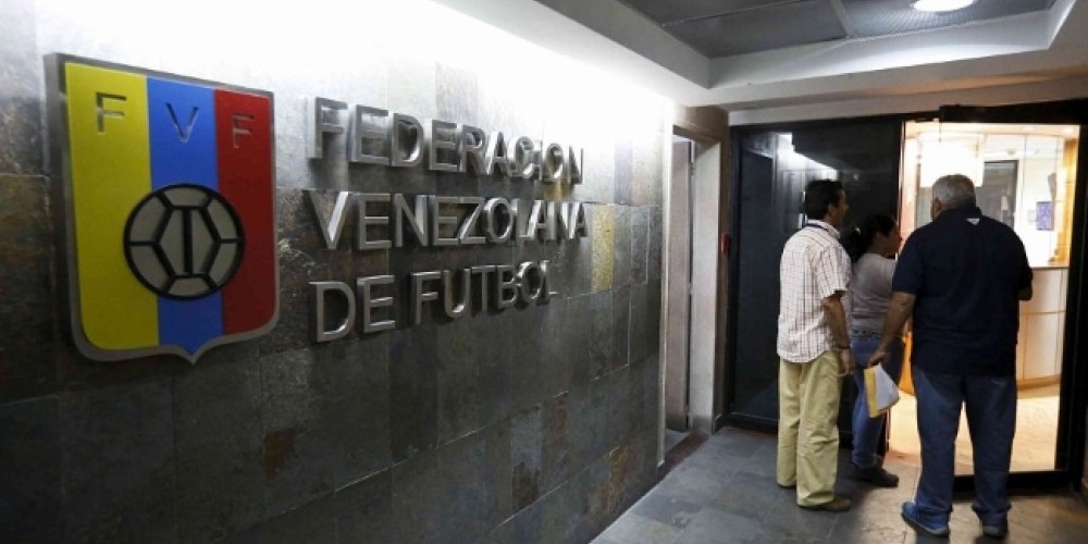 La Federaci&oacute;n Venezolana de F&uacute;tbol en crisis por la falta de pago de un sponsor