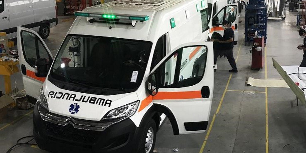 Citroën y Peugeot entregaron ambulancias de alta complejidad a la provincia de Córdoba