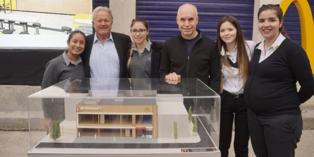 McDonald&acute;s comienza a construir el local en  el Barrio Padre Mugica