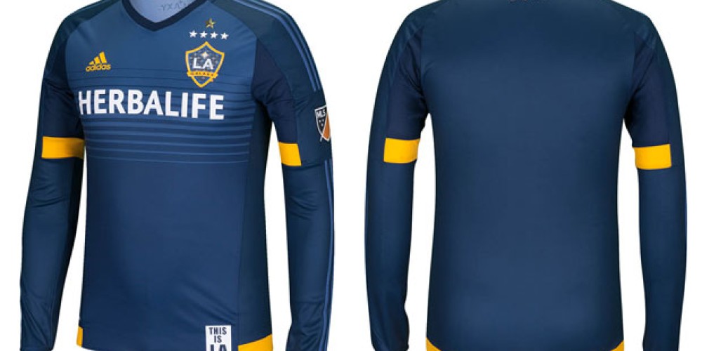 Se present&oacute; la camiseta alternativa de Los Angeles Galaxy para el 2015