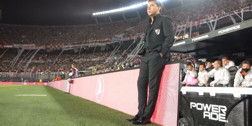 Tras la renovación de Gallardo; entrenadores que estuvieron más tiempo en un mismo equipo