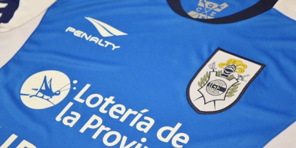 Penalty present&oacute; la nueva camiseta alterna de Gimnasia de La Plata inspirada en un modelo de hace 20 a&ntilde;os