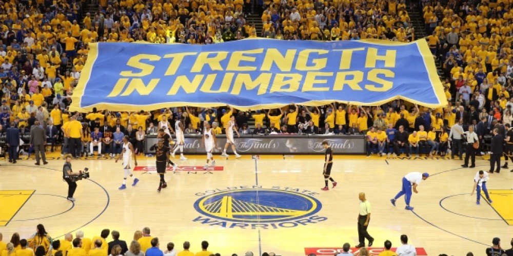 Socios adherentes y una estrategia inigualable de ingresos, las similitudes entre Boca y los Warriors