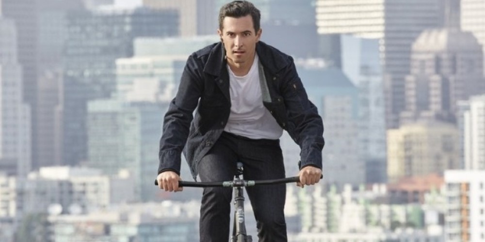 Google y Levi&rsquo;s incursionan en el ciclismo con una campera inteligente