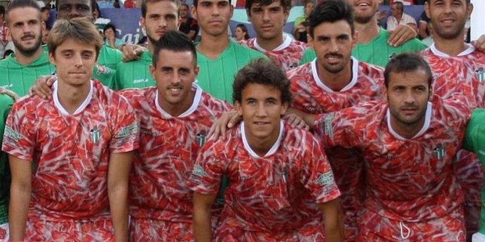 Un equipo español usará una camiseta con el diseño de un jamón ibérico