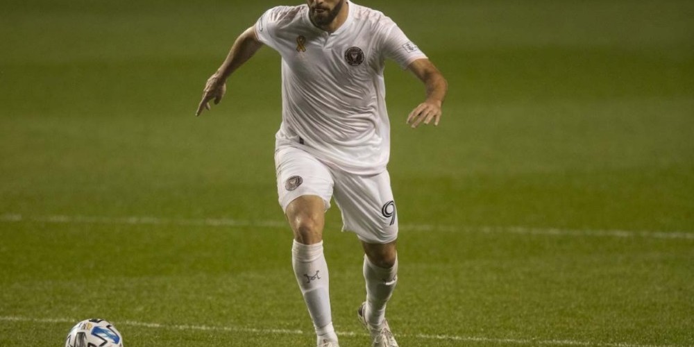 El contrato franquicia de Higua&iacute;n est&aacute; muy lejos de los otros deportes de Estados Unidos