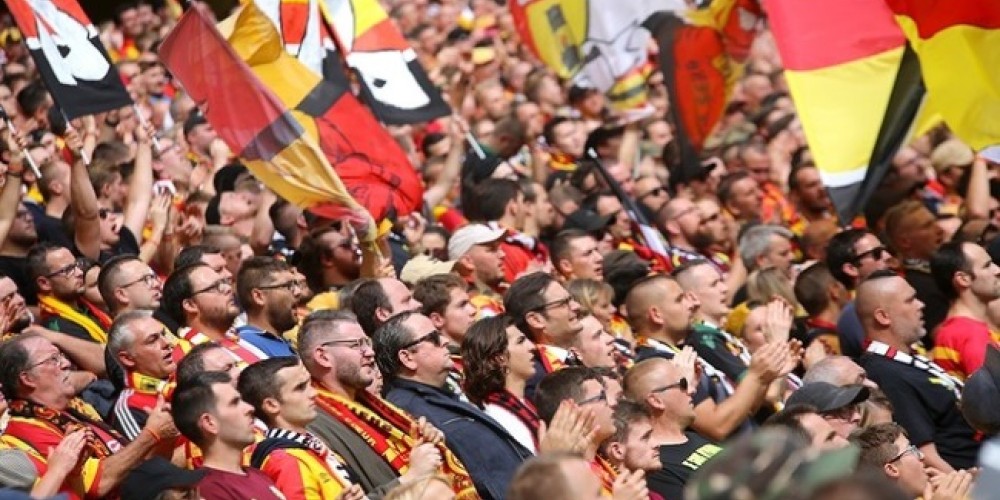 En Europa prueban los sectores donde los hinchas asistan a los partidos parados