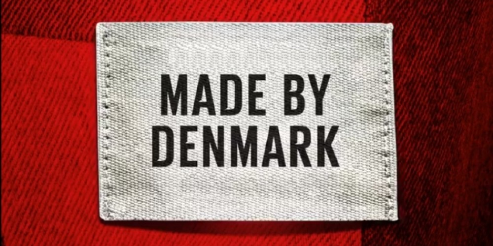 Hummel prepara un modelo hecho en base a retazos de otras camisetas donadas por sus hinchas