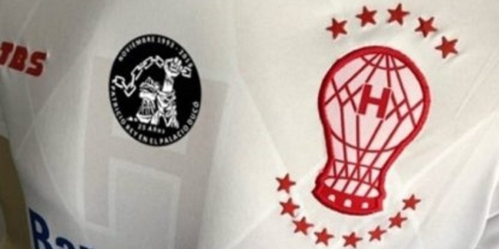 La camiseta especial que utilizar&aacute; Hurac&aacute;n ante San Lorenzo para homenajear a un hito del Rock Nacional