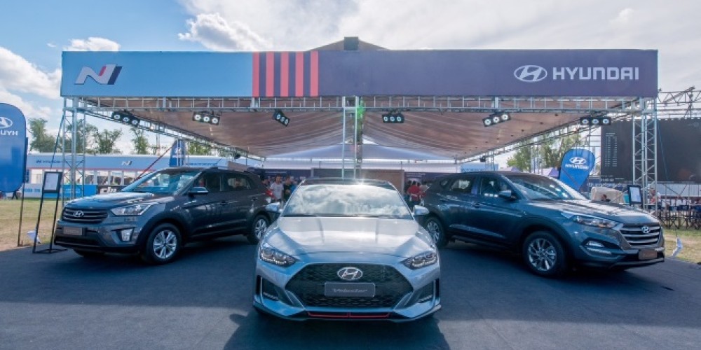 Hyundai presenta por primera vez en Argentina el nuevo Veloster Turbo en el marco del Rally de Córdoba