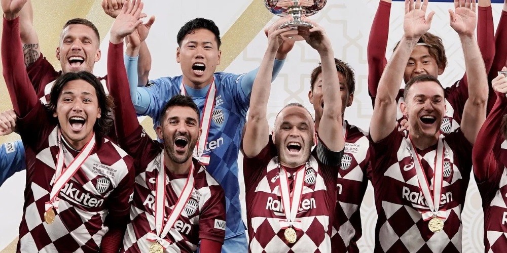 Iniesta salió campeón en Japón e igualó a Messi en títulos ¿quién tiene más en el mundo?