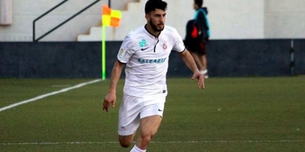 En España detuvieron a un futbolista por ayudar a un inmigrante ilegal