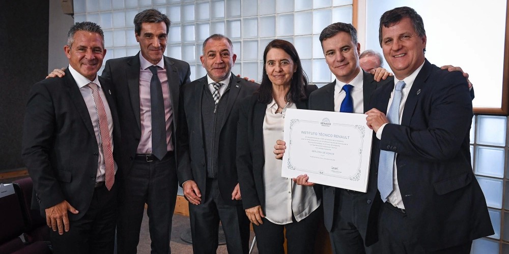 El Instituto Técnico Renault fue distinguido en el Senado de la Nación