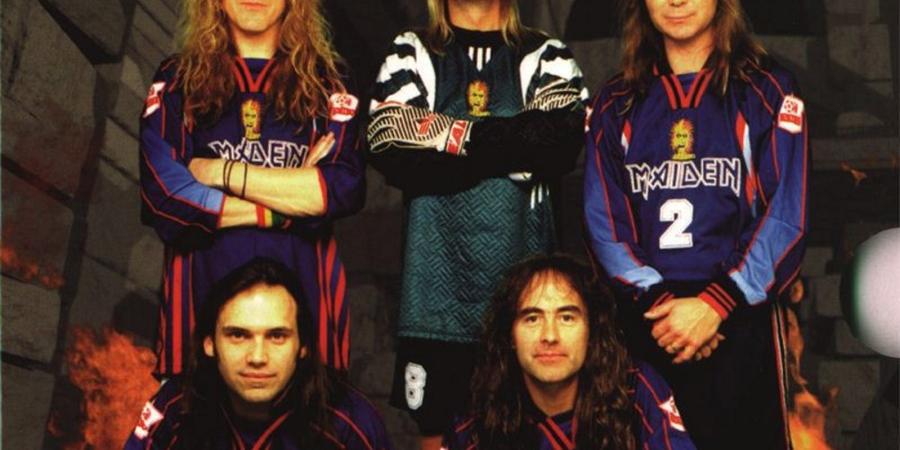 Iron Maiden; la banda de heavy metal que form&oacute; un equipo de f&uacute;tbol y tiene camisetas propias 